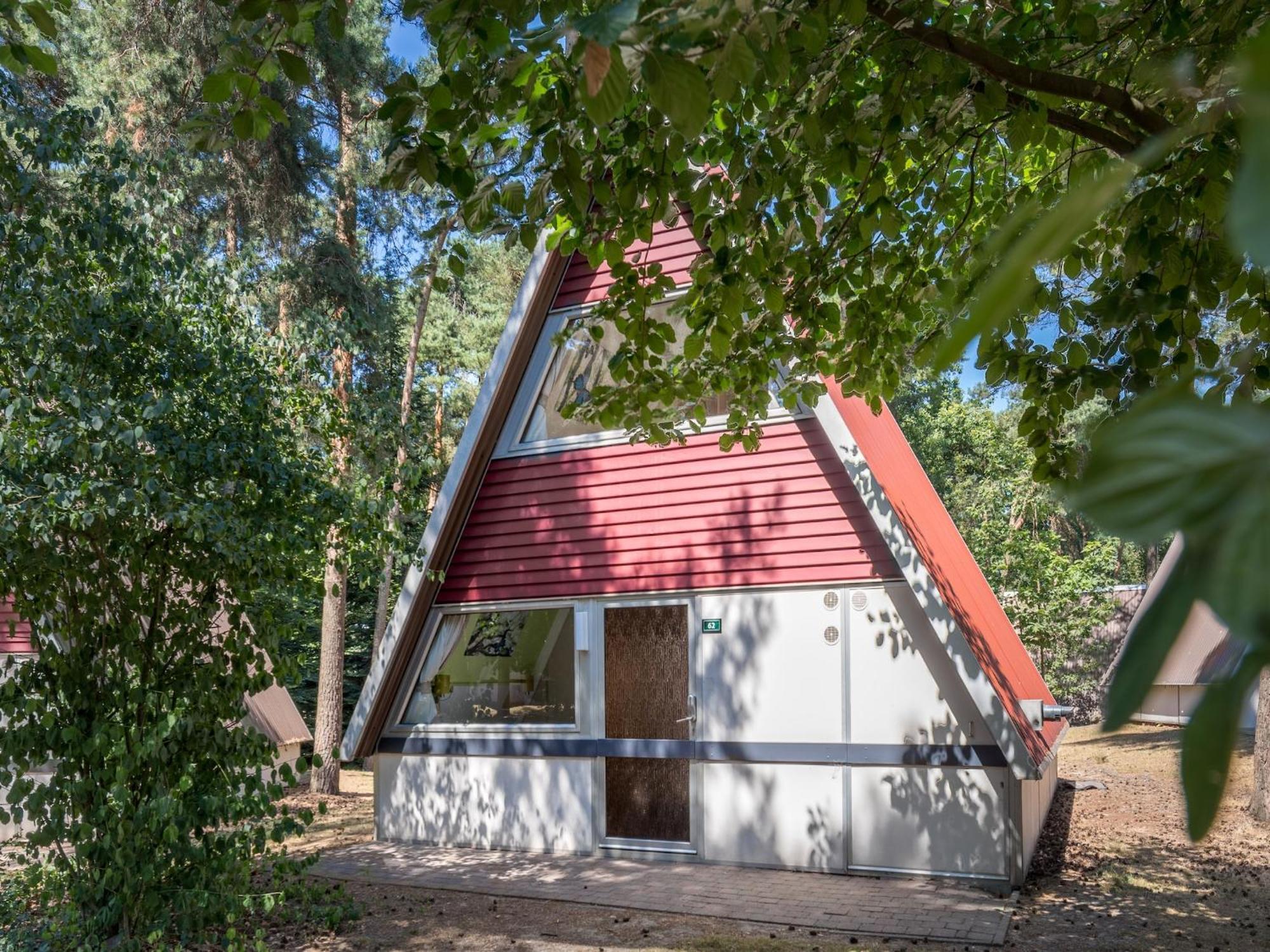 Restyled Bungalow With Dishwasher, In Natural Surroundings Mierlo Exterior foto